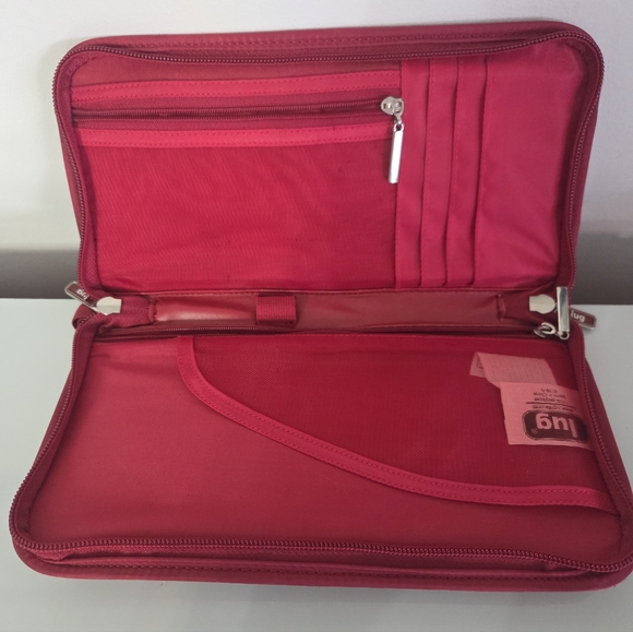 lug Quilted Tango Travel Wallet - Raspberry - Picture 4 of 5